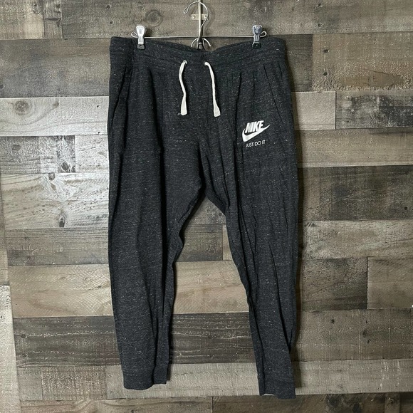 SOLD Nike Sportswear Womens Pants Large - Picture 2 of 3